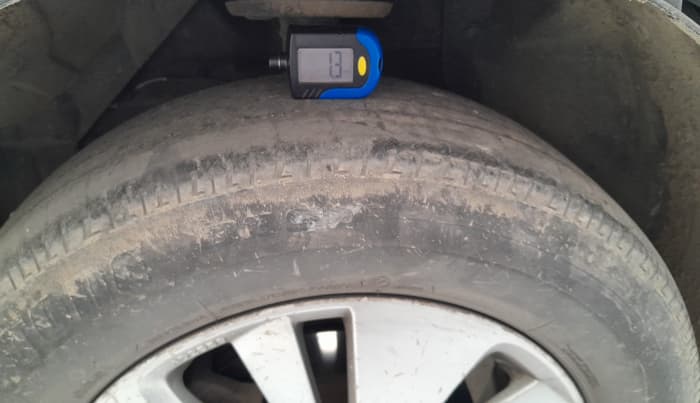 2016 Maruti S Cross ZETA 1.6, Diesel, Manual, 99,636 km, tyre
