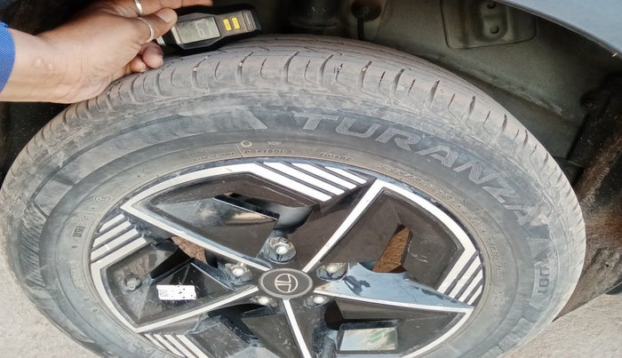 2024 Tata NEXON FEARLESS + S P MT, Petrol, Manual, 26,423 km, tyre