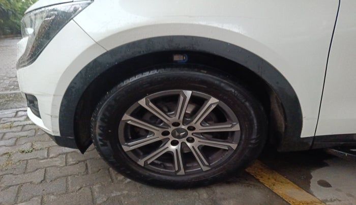 2022 Mahindra XUV700 AX 7 P MT 7 STR, Petrol, Manual, 52,925 km, tyre