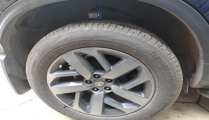2021 Tata Harrier XZA SUNROOF 2.0L DARK EDITION, Diesel, Automatic, 91,800 km, tyre