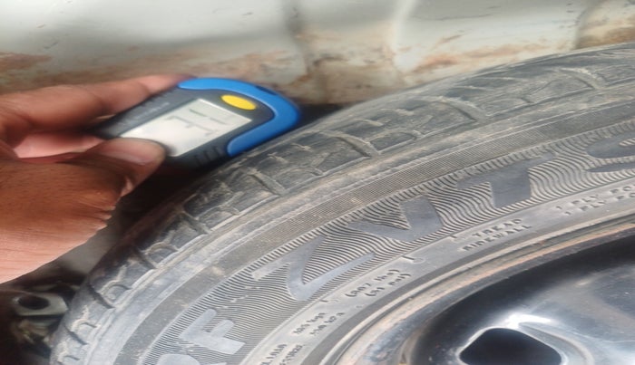 2017 Maruti Alto K10 VXI (O), Petrol, Manual, 67,245 km, tyre