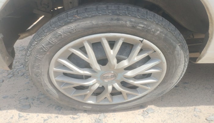 2013 Maruti Alto K10 VXI, Petrol, Manual, 1,05,163 km, tyre