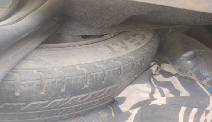 2013 Maruti Alto K10 VXI, Petrol, Manual, 1,05,163 km, tyre
