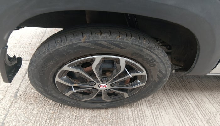 2021 Renault Kwid RXL 1.0 AMT, Petrol, Automatic, 40,000 km, tyre