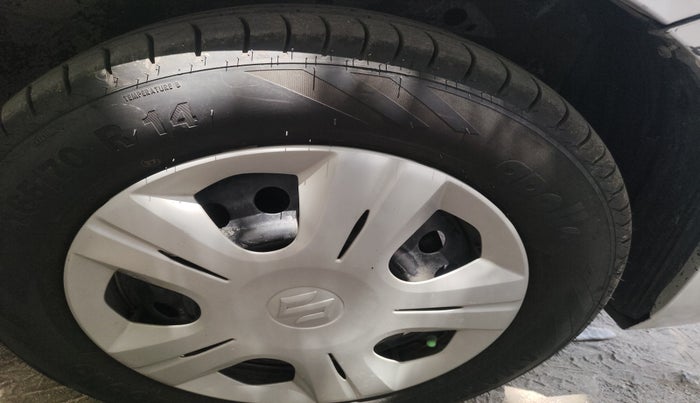 2015 Maruti Wagon R 1.0 VXI, Petrol, Manual, 1,27,049 km, tyre
