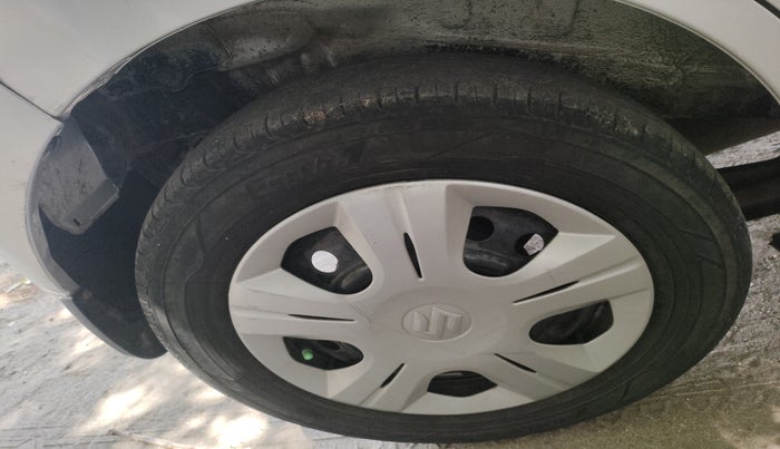 2015 Maruti Wagon R 1.0 VXI, Petrol, Manual, 1,27,049 km, tyre