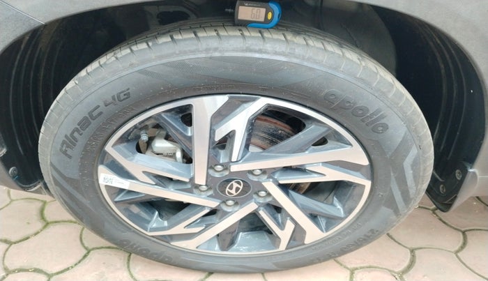 2024 Hyundai Creta SX (O) 1.5 DIESEL AT, Diesel, Automatic, 13,492 km, tyre