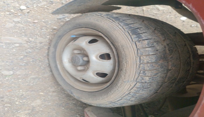 2010 Maruti Zen Estilo LXI, Petrol, Manual, 57,429 km, tyre