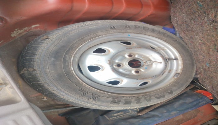 2010 Maruti Zen Estilo LXI, Petrol, Manual, 57,429 km, tyre