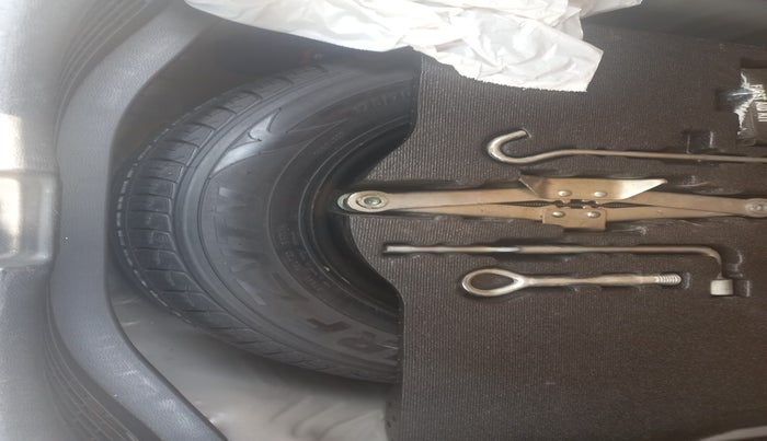 2015 Honda Jazz 1.2L I-VTEC V, Petrol, Manual, 46,351 km, tyre