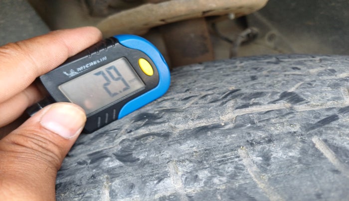 2013 Mahindra XUV500 W8, Diesel, Manual, 1,32,796 km, tyre