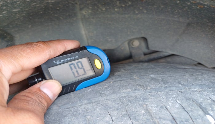 2013 Mahindra XUV500 W8, Diesel, Manual, 1,32,796 km, tyre