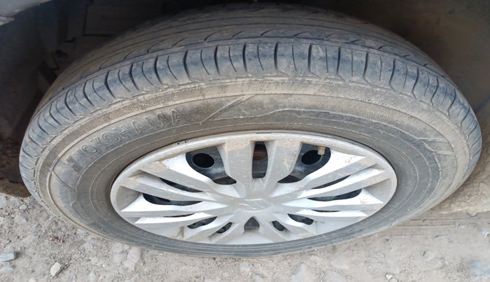 2016 Maruti Swift Dzire VDI, Diesel, Manual, 1,73,597 km, tyre