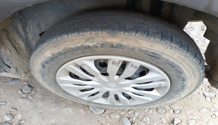 2016 Maruti Swift Dzire VDI, Diesel, Manual, 1,73,597 km, tyre