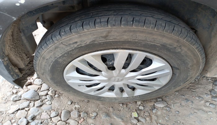 2016 Maruti Swift Dzire VDI, Diesel, Manual, 1,73,597 km, tyre