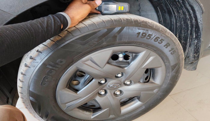 2024 Hyundai VENUE S(O) 1.2, Petrol, Manual, 6,613 km, tyre