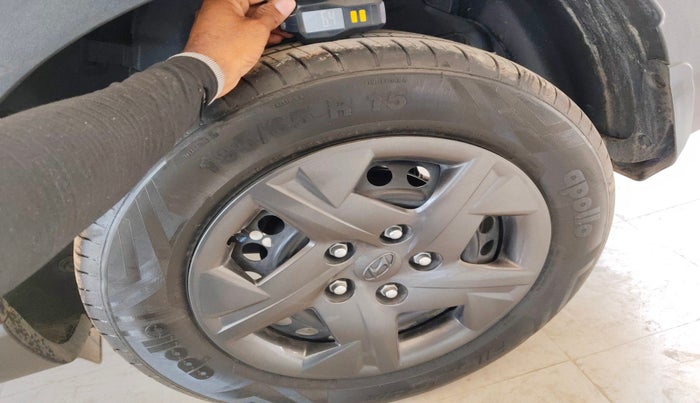 2024 Hyundai VENUE S(O) 1.2, Petrol, Manual, 6,613 km, tyre