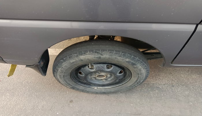 2019 Maruti Eeco 5 STR CNG WITH HTR, Petrol, Manual, 66,501 km, tyre