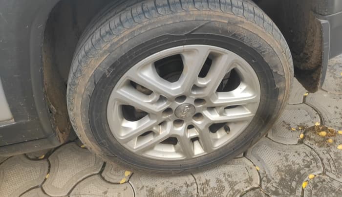 2018 Jeep Compass LIMITED 2.0 DIESEL, Diesel, Manual, 1,23,267 km, tyre