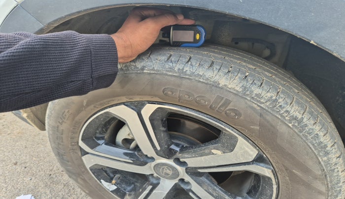 2022 Tata NEXON EV XZ PLUS LUX, Electric, Automatic, 68,011 km, tyre