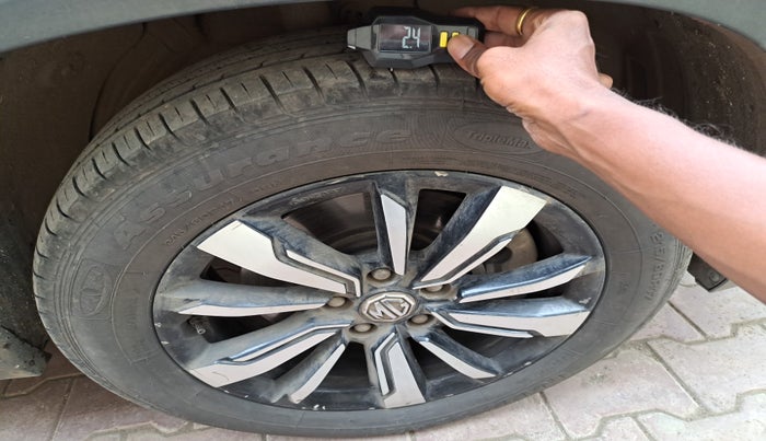 2019 MG HECTOR SHARP 2.0 DIESEL, Diesel, Manual, 66,866 km, tyre