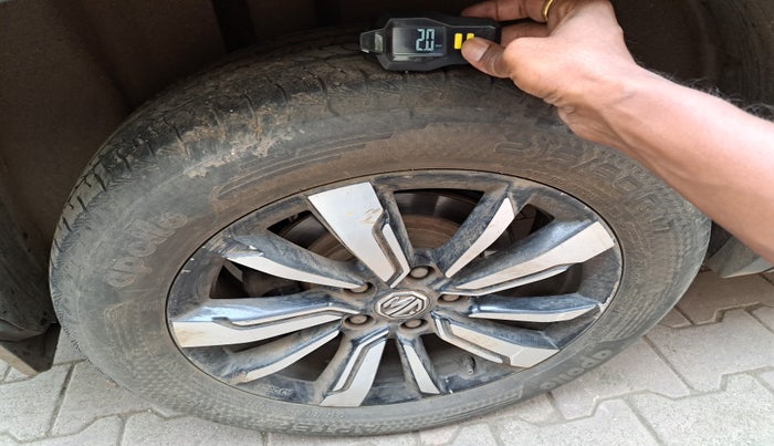 2019 MG HECTOR SHARP 2.0 DIESEL, Diesel, Manual, 66,866 km, tyre
