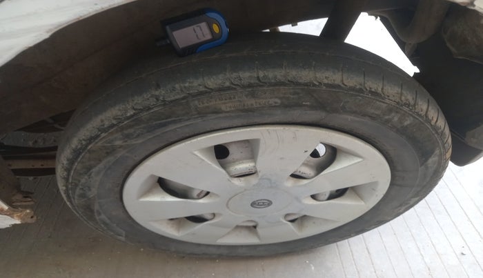 2016 Maruti Wagon R 1.0 LXI, Petrol, Manual, 1,08,736 km, tyre