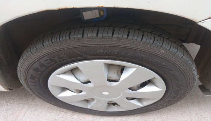 2016 Maruti Wagon R 1.0 LXI, Petrol, Manual, 1,08,736 km, tyre