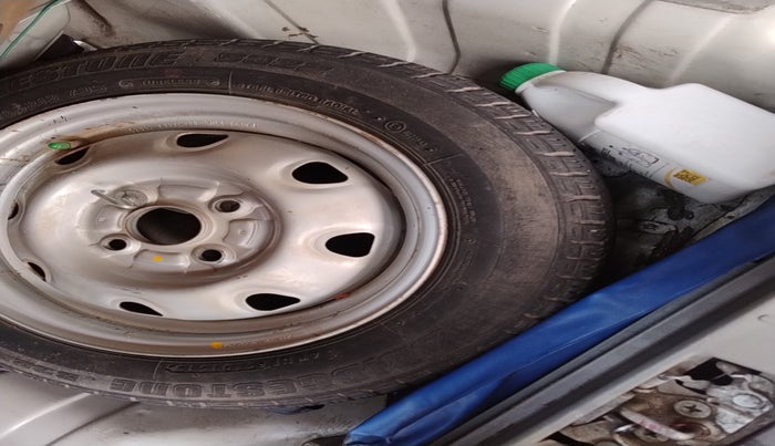 2013 Maruti Alto K10 LXI, Petrol, Manual, 50,194 km, tyre