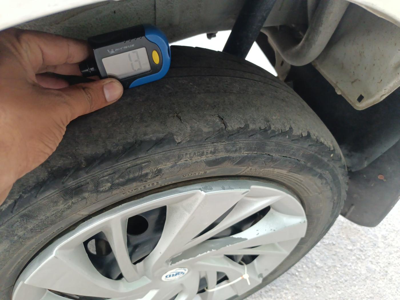 2015 Maruti Wagon R 1.0 VXI, Petrol, Manual, 83,488 km, tyre