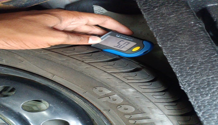 2015 Maruti Wagon R 1.0 VXI, Petrol, Manual, 83,488 km, tyre