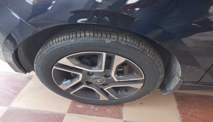 2021 Tata Tiago XZ PLUS PETROL, Petrol, Manual, 24,000 km, tyre