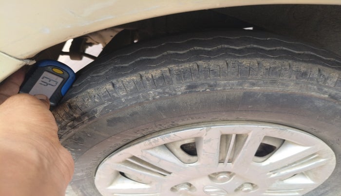 2011 Hyundai Santro Xing GLS, Petrol, Manual, 1,17,068 km, tyre