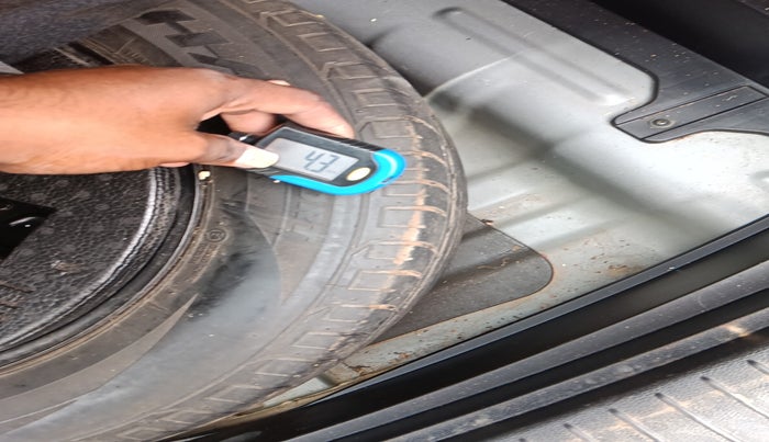 2018 Hyundai Creta SX AT 1.6 PETROL, Petrol, Automatic, 1,15,449 km, tyre