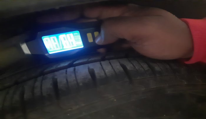 2022 Renault Kwid CLIMBER MT 1.0, Petrol, Manual, 54,100 km, tyre