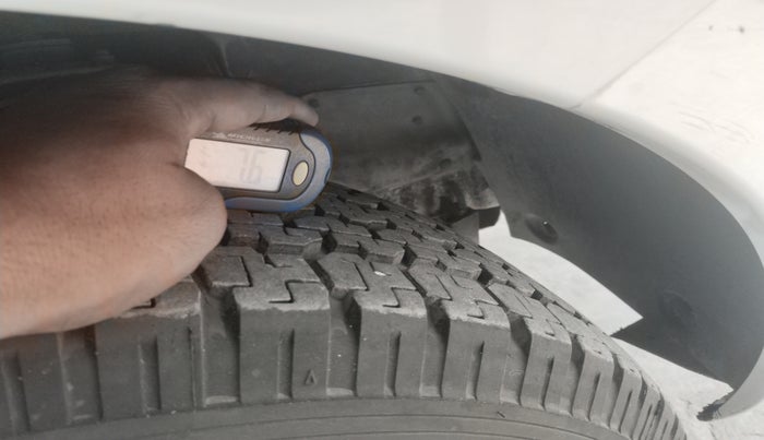 2013 Tata Safari Storme 2.2 VX 4X2, Diesel, Manual, 1,13,058 km, tyre