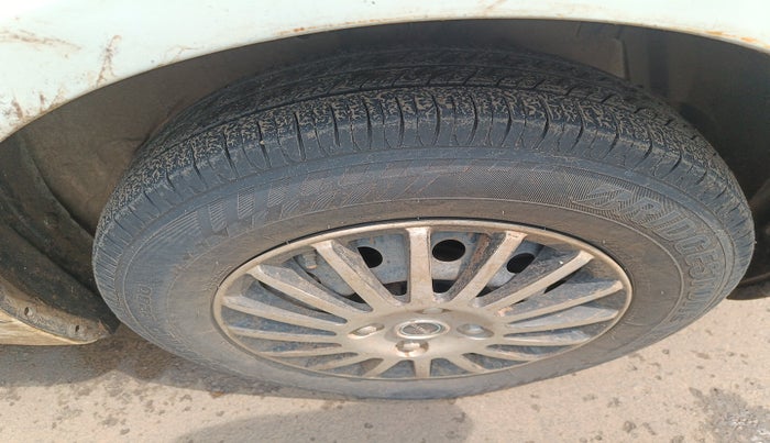 2015 Maruti Swift VDI, Diesel, Manual, 1,63,840 km, tyre