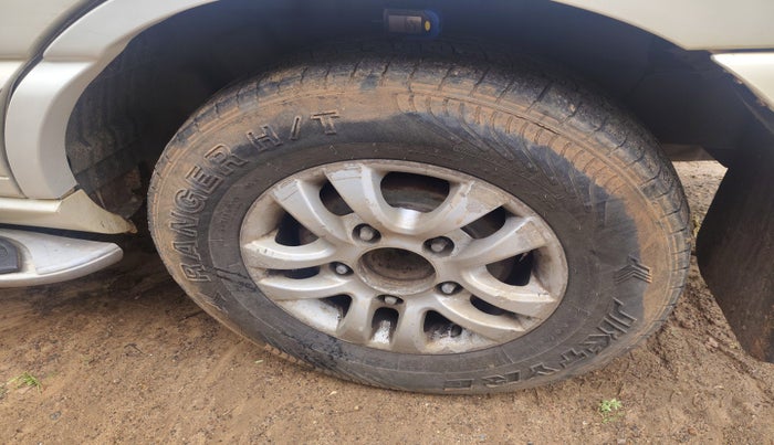 2012 Tata Safari 4X2 VX DICOR 2.2 VTT, Diesel, Manual, 87,128 km, tyre