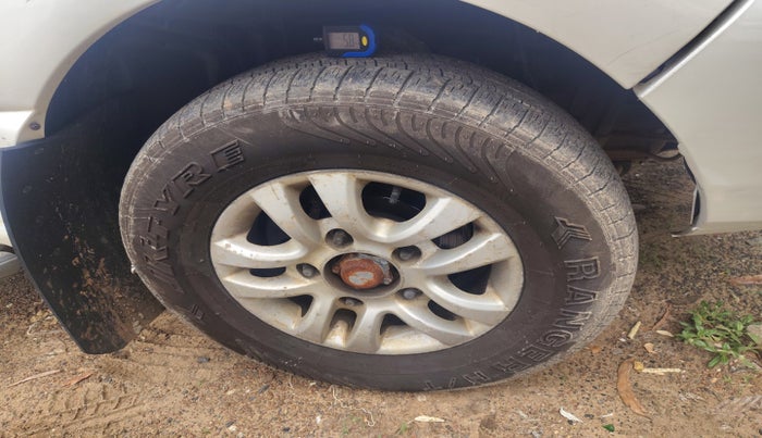 2012 Tata Safari 4X2 VX DICOR 2.2 VTT, Diesel, Manual, 87,128 km, tyre