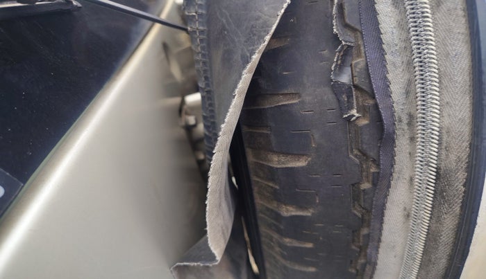 2012 Tata Safari 4X2 VX DICOR 2.2 VTT, Diesel, Manual, 87,128 km, tyre