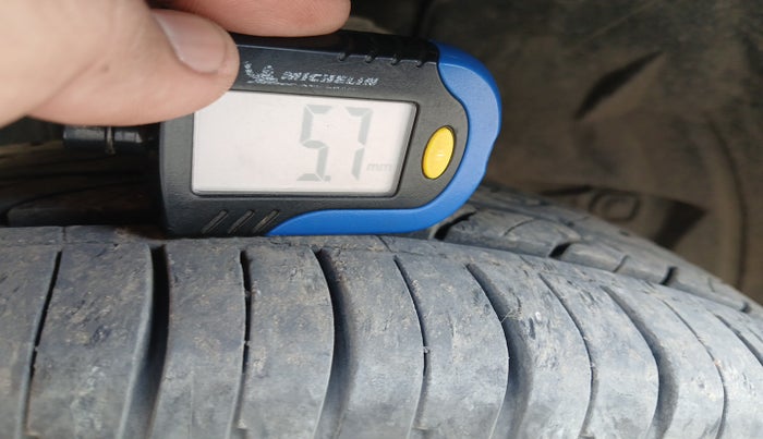 2012 Honda City 1.5L I-VTEC E MT, Petrol, Manual, 1,83,986 km, tyre