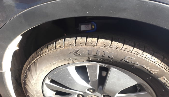 2015 Maruti S Cross DELTA 1.6, Diesel, Manual, 1,34,000 km, tyre