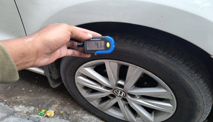 2016 Volkswagen Polo GT TSI AT, Petrol, Automatic, 52,515 km, tyre