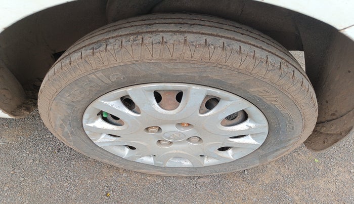 2011 Hyundai i20 MAGNA 1.2, Petrol, Manual, 1,60,581 km, tyre
