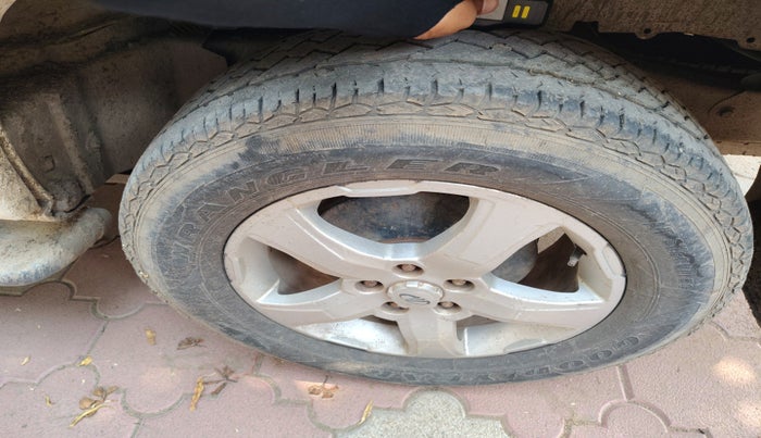 2020 Mahindra Scorpio S5, Diesel, Manual, 2,25,639 km, tyre