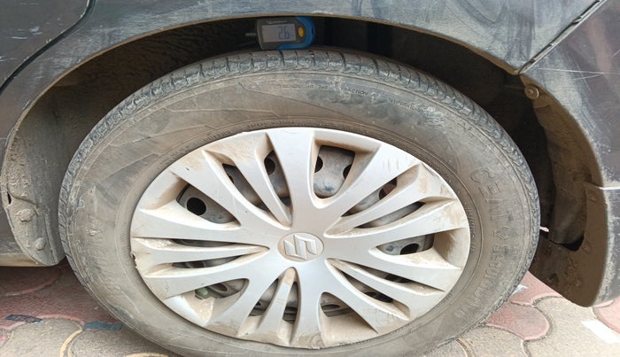 2013 Maruti Ertiga VDI, Diesel, Manual, 1,09,626 km, tyre