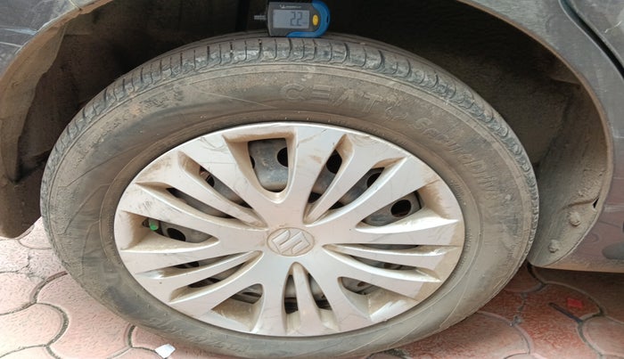 2013 Maruti Ertiga VDI, Diesel, Manual, 1,09,626 km, tyre