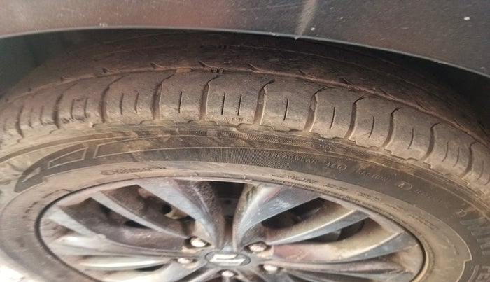 2017 Maruti S Cross ZETA 1.3, Diesel, Manual, 1,77,848 km, tyre