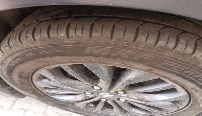 2017 Maruti S Cross ZETA 1.3, Diesel, Manual, 1,77,848 km, tyre