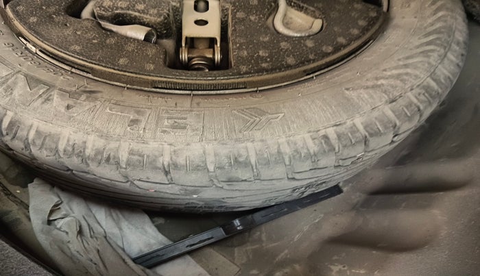 2017 Maruti S Cross ZETA 1.3, Diesel, Manual, 1,77,848 km, tyre